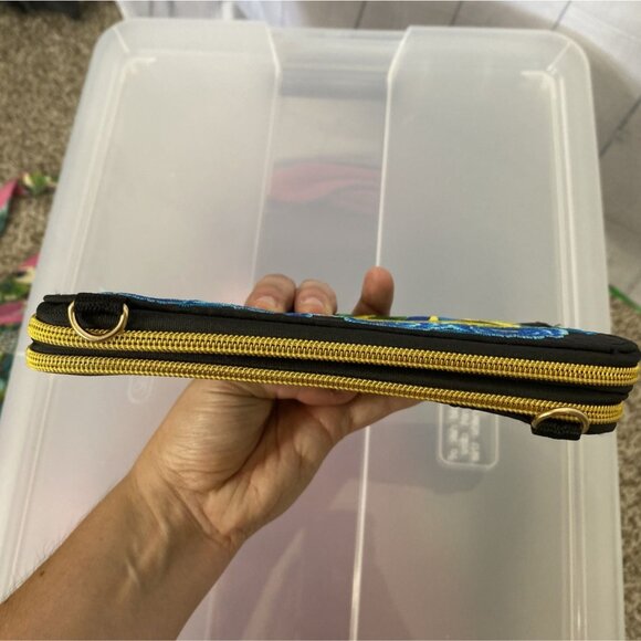 ⭐ 3/$15 Floral Embroidered Black Clutch Wallet W/ Blue Roses & Dual Gold Zippers - Picture 4 of 7